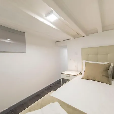 Apartamento Lovelystay - Flat At Mouraria's Heartalfama Center Flat