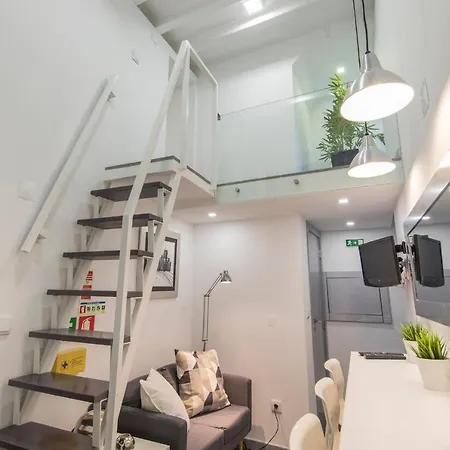 Apartment Lovelystay - Flat At Mouraria's Heartalfama Center Flat Lissabon